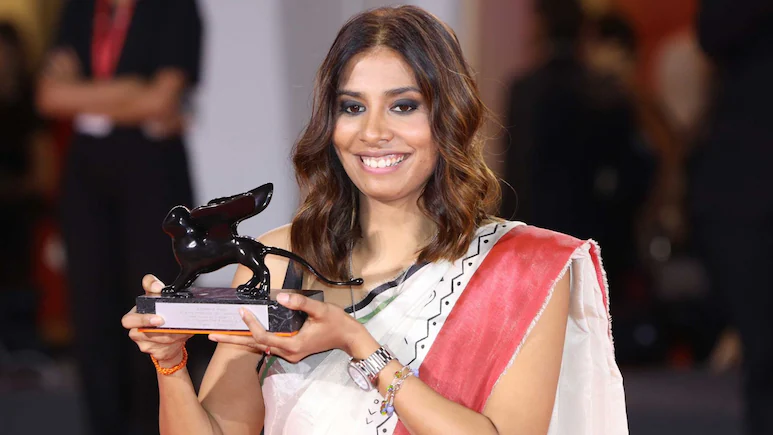 https://www.salarnews.in/public/uploads/images/newsimages/maannewsimage11092025_192331_Anuparna Roy Win Sept 25.webp